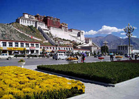 B2：拉薩、亞?wèn)|、珠峰、日喀則、納木錯(cuò)9日游