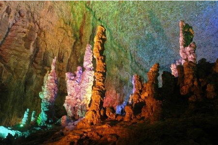 端午節(jié)玩點不一樣的 巴蜀神秘溶洞游