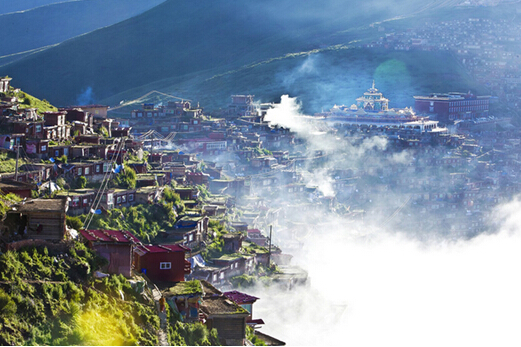 五一小長假自駕色達觀天葬