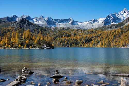 秋游正當時！成都租車旅游選哪一條？